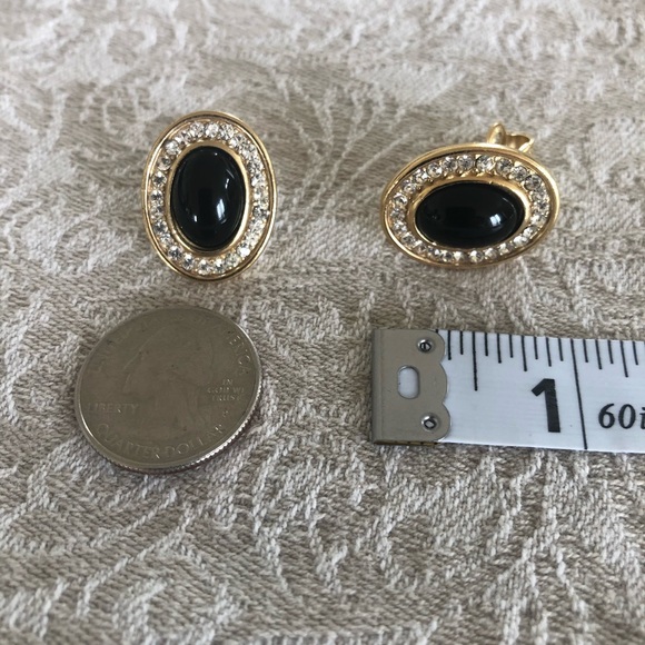VintageTRIFARI Black & Rhinestone Clip-on Earrings - Picture 5 of 9